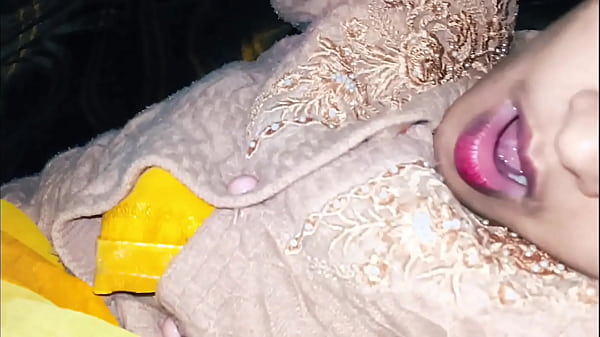 Con gái riêng Desi của tôi Hãy để tôi Cum Bên trong âm hộ của cô ấy, chết tiệt cứng trong mùa đông