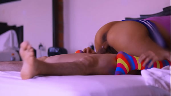 Hermosa Adolescente disfruta de ella misma adolescente