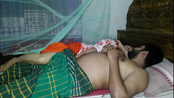 Tante a commencé alors je jouis sur son Hardfuck Cumriya